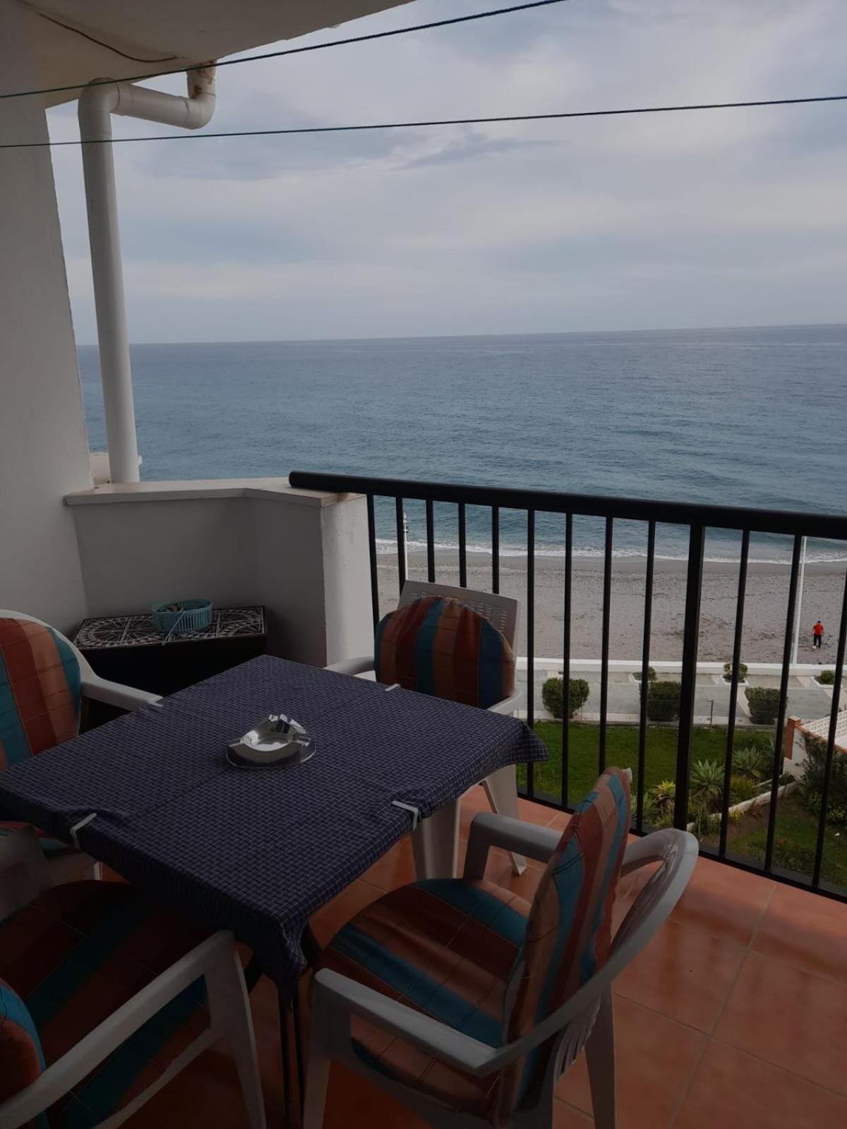 Precioso Apartamento Frontal Al Mar 内尔哈 外观 照片